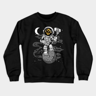 Astronaut Selfie Binance BNB Coin To The Moon Crypto Token Cryptocurrency Wallet Birthday Gift For Men Women Kids Crewneck Sweatshirt